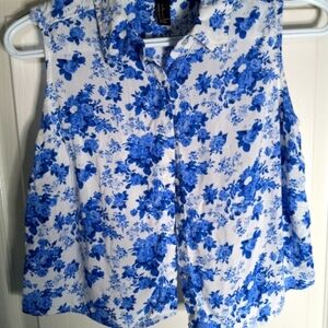 XXI Button Up Crop Top. open in the back.